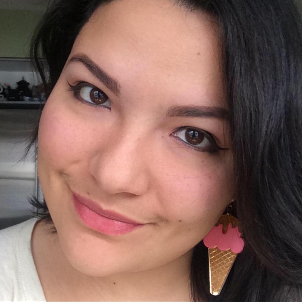 Meet your Posher, Angie